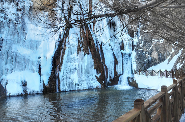 Günpınar Şelalesi dondu... Darende/Malatya 