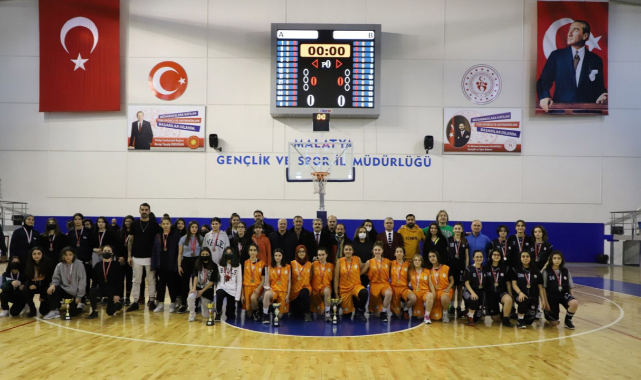 Müsabakalar çekişmeli geçti