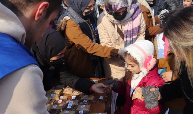 Gençler, karda hayvanları unutmadı