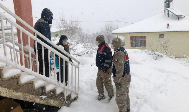 Kale'deki hastaya jandarma nefes oldu!