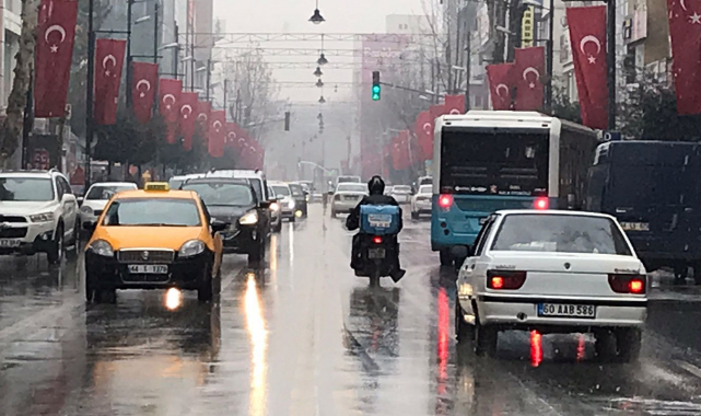 Kar kent merkezinde yüzünü gösterdi