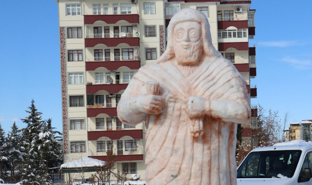 Kardan tarih: Dev Tarhunza heykeli yoğun ilgi görüyor