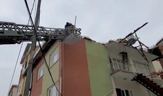 Malatya'da iki çatı çökmesi daha!