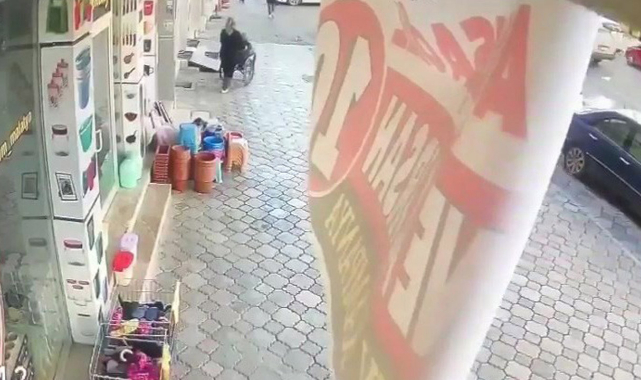 Sağlık kabini önünde pes dedirten hırsızlık!