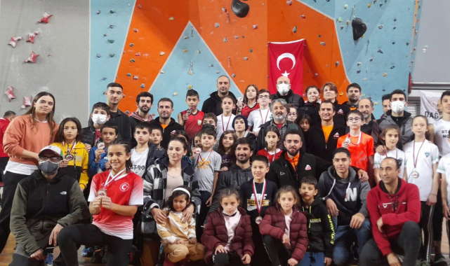 Sporcuların başarısı göz doldurdu
