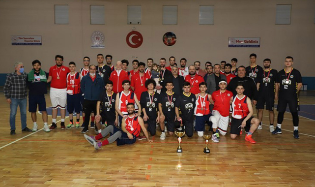 Basket şampiyonları kupalarını aldı!