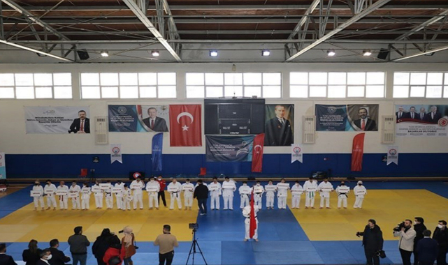 Engelli judocular madalyalarla döndü