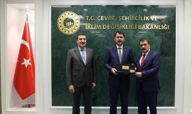 Gürkan, Ankara’da Bakan Kurum ile bir araya geldi