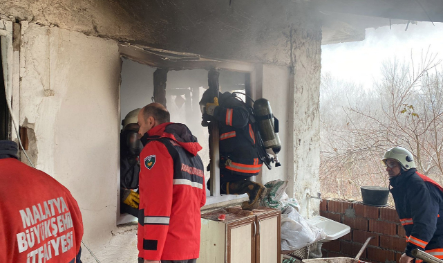 Müstakil ev alevlere teslim oldu!