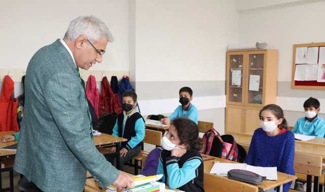 Öğrenciler, "Küçük Adımlar Büyük Yarınlar" projesiyle mutlu!