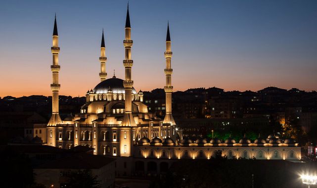 Cinler hangi maddeden yaratıldı?