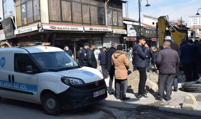 Doğal gaz boru hattında patlama: Panik anları kameralara yansıdı