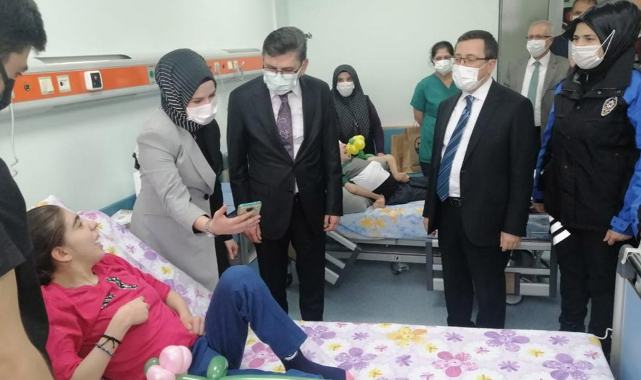 Hasta ziyareti: Şifa bekleyen kardeşler unutulmadı!