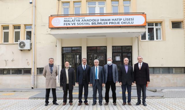 Malatya'da 4 bin 105 öğrenciye destek! “Yanındayız”