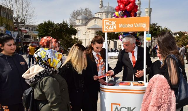 Malatya'da Açık Kapı tanıtım standı açıldı