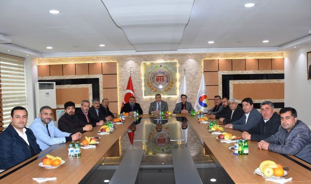 Özcan: “Muhtarlar, devlet ile millet arasındaki köprüdür”