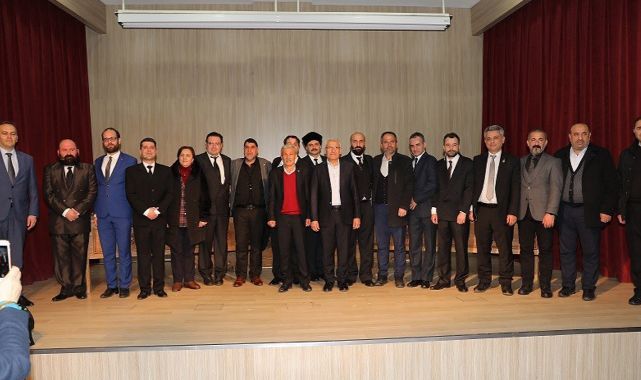 Perde İstiklal Marşı için açıldı!