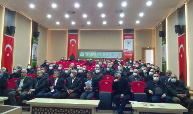 Üreticilere Kayısı ile ilgili teorik ve uygulamalı eğitimler veriliyor