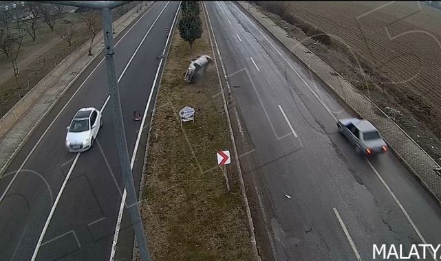 Emniyet Genel Müdürlüğü görüntüleri paylaştı: Trafik kazaları güvenlik kamerasında