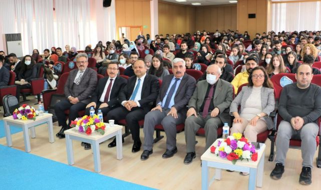 İNÜ' de Yurt Dışı Eğitim Faaliyetleri semineri düzenlendi