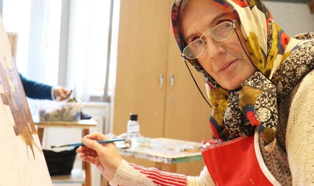 Malatyalı 72 yaşındaki Aliye Gülbeng gençlere rol model oldu!