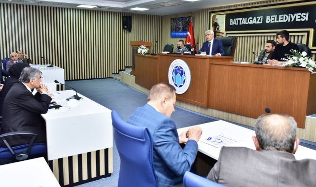 Meclis toplantısında encümen ve ihtisas komisyon üyeleri seçildi