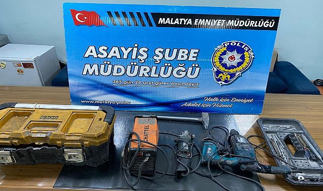 Akü hırsızları kıskıvrak!