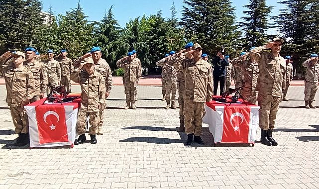Bir günlüğüne asker oldular!