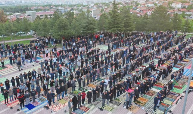 Malatya'da bayram namazı eda edildi
