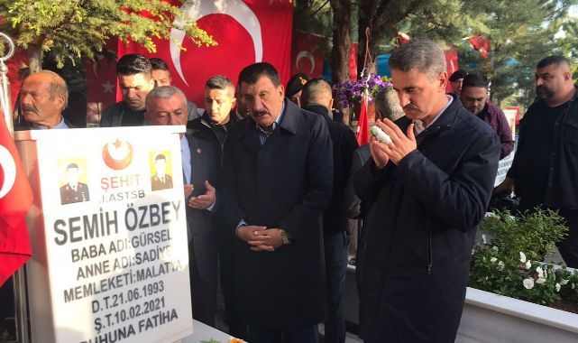 Malatya'da şehitlikte hüzünlü bayram!