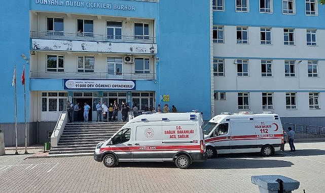 Okulda zehirlenme paniği!