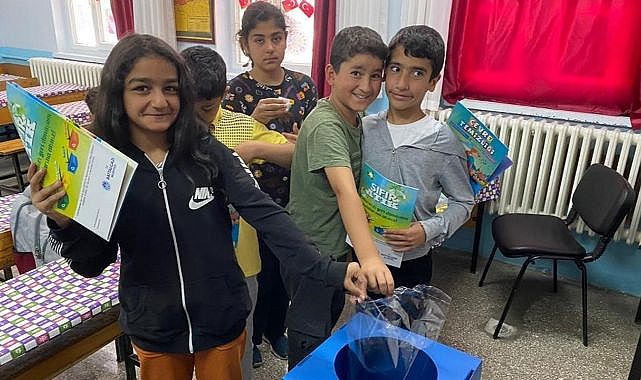 Oyunlarla geri dönüşüm eğitimi verildi