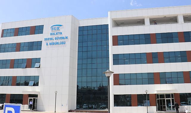 SGK yeni binası hizmete açıldı