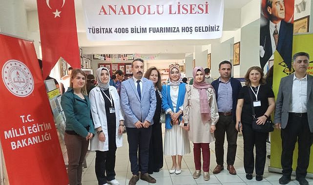 TÜBİTAK 4006 Bilim Fuarında 25 proje sergilendi