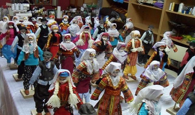 'Aşhan Bacı' oyuncak bebekler sergilendi