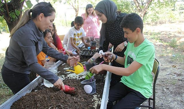 Çocuklar bahçe terapisi ile gelişiyor