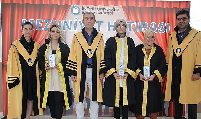 Derece ile mezun oldular!