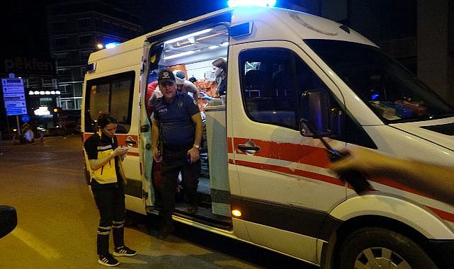 Eğlence merkezinde bıçaklı kavga!