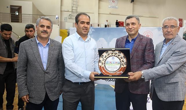 Şahin: Malatya’da yüzme bilmeyen kalmayacak