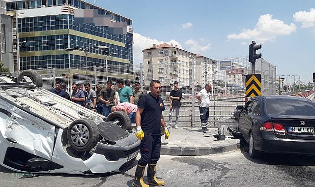 Sanayi Kavşağı'nda feci kaza!..
