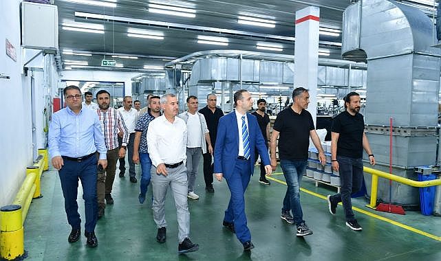 Üretimi yerinde incelediler!