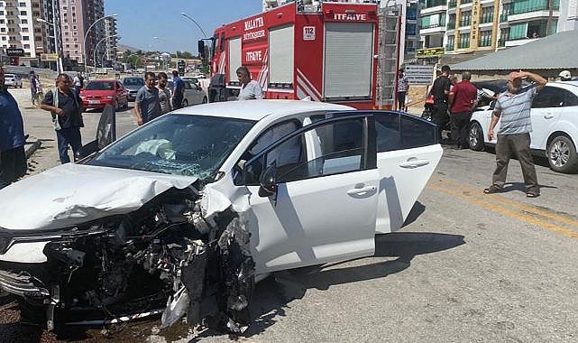 4 aracın karıştığı kazada 9 kişi yaralandı!