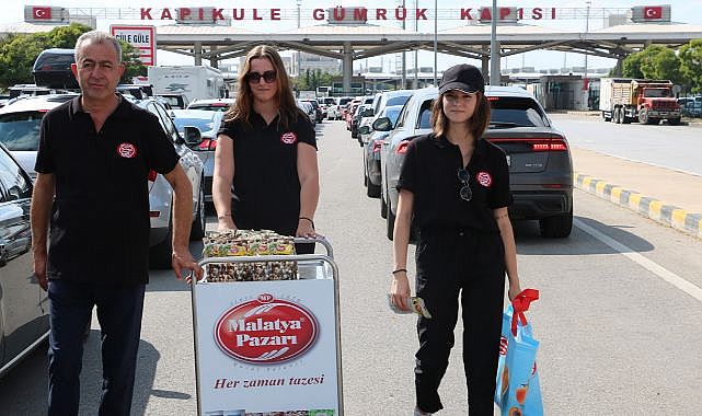 Gurbetçilere kuruyemiş ikramı yapıldı