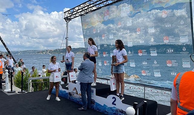 Malatyalı milli yüzücü Türkiye şampiyonu