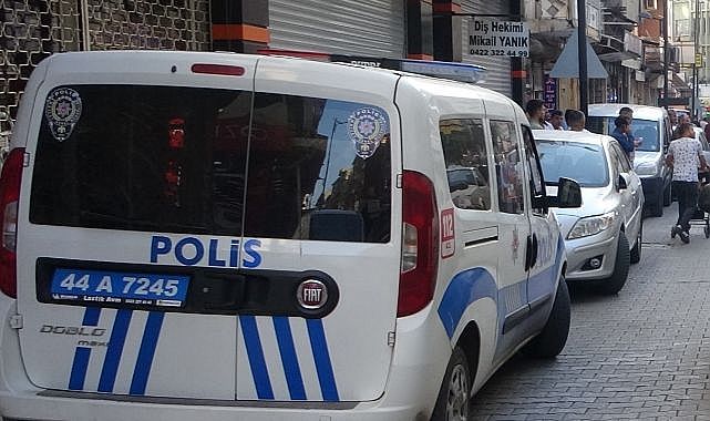 Husumetlisini yolda görünce gözü döndü!..
