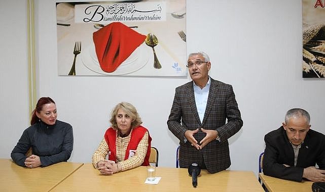 Güder, ilçeye yapılan gençlik yatırımlarını anlattı