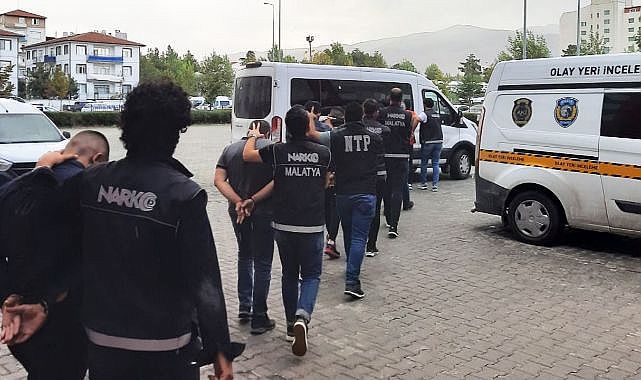 Torbacılara 3 farklı baskın: 5 tutuklama!