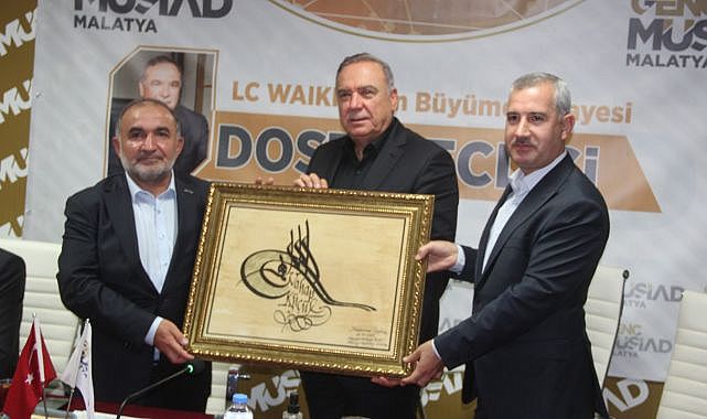 Vahap Küçük, 'Dost Meclisi'nin konuğu oldu