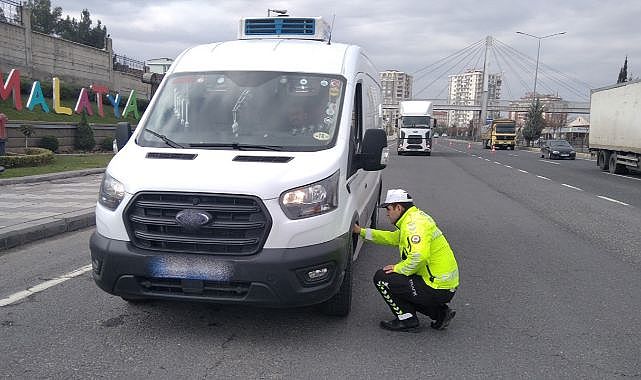 Araç sürücülerine kış lastiği uyarısı
