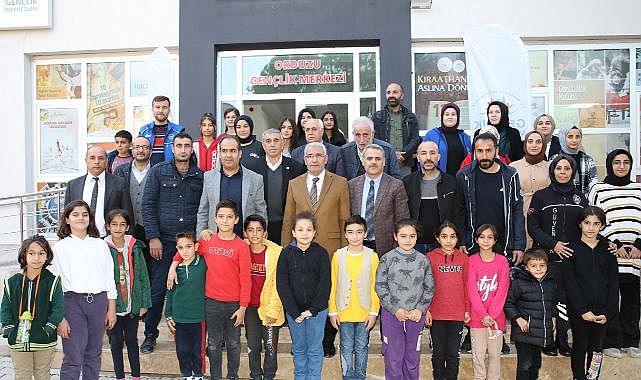 "Gençlere yapılan yatırımlar geleceğimize yapılan yatırımlardır"